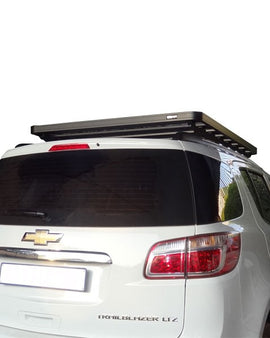 This 1560mm/61.4'' long full-size Slimline II cargo roof rack kit contains the Slimline II Tray, Wind Deflector and 2 Foot Rails to mount the Slimline II Tray to your Chevrolet Trailblazer (2012-Current).