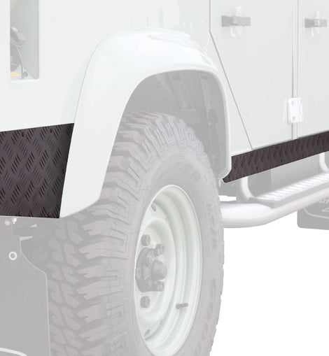 A 1.6mm thick aluminium tread plate that fits onto the sill of your vehicle for added protection.​