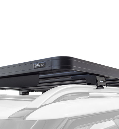 This 1358mm/53.5'' long full-size Slimline II cargo roof rack kit contains the Slimline II Tray, Wind Deflector and 2 pairs of Rail Grip Feet to mount the Slimline II Tray to the roof rails of your Audi Q7 (4M). This system installs easily with off-road tough feet that grip onto the existing factory/OEM roof rails. No drilling required.