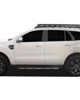 This 1762mm/69.4 long full-size Slimline II cargo roof rack kit contains the Slimline II Tray, Wind Deflector and 2 Foot Rails to mount the Slimline II Tray to your Ford Everest. It easily installs using the existing factory mounting points. No drilling required.